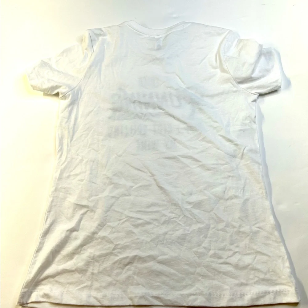Boutique White Cotton Graphic Tee - Picture 9 of 10